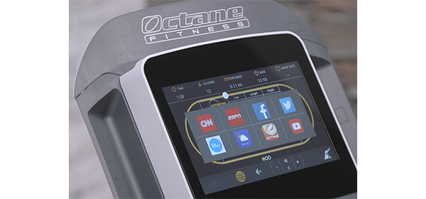 Эллиптический тренажер Octane XT-One с консолью Smart
